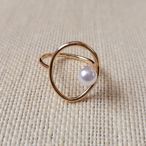 Plunder Design Jewelry - Plunder Design Gold Pearl Minimalist Ring 8